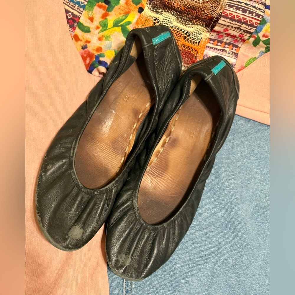 Black Tieks